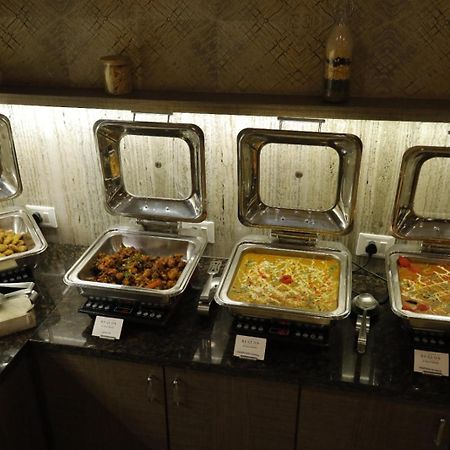 Anaya Beacon Hotel, Dzsámnagar Kültér fotó