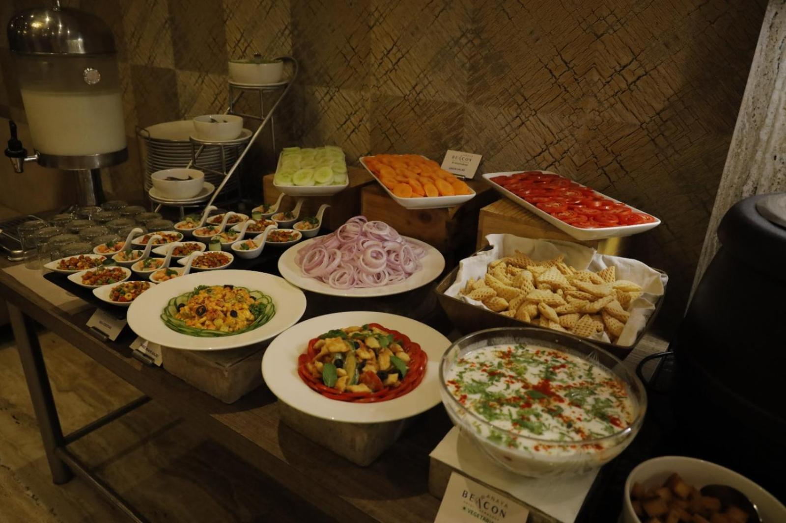 Anaya Beacon Hotel, Dzsámnagar Kültér fotó